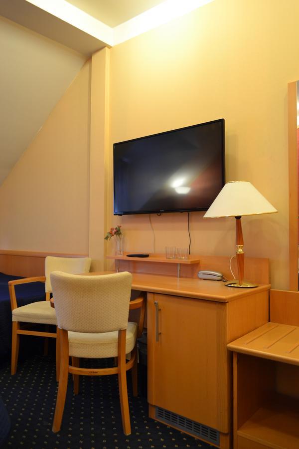 Aladin Praha Hotell Exteriör bild